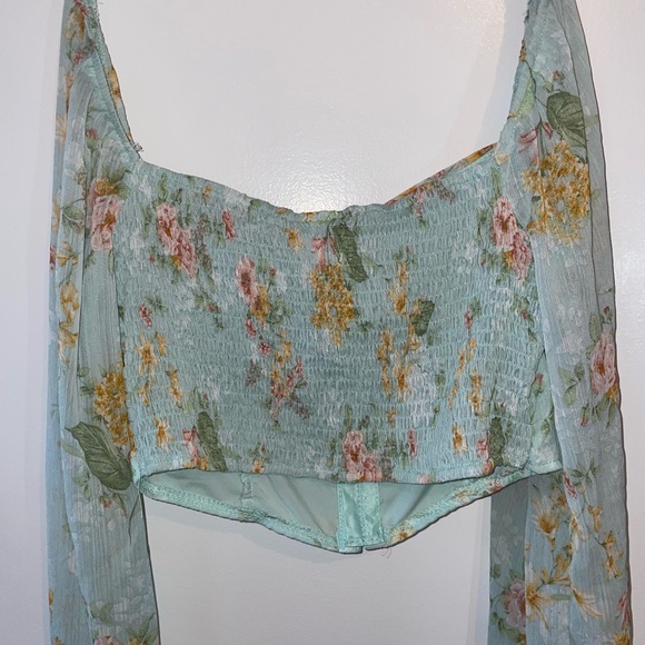 Floral Chiffon Crop Top - Picture 6 of 10